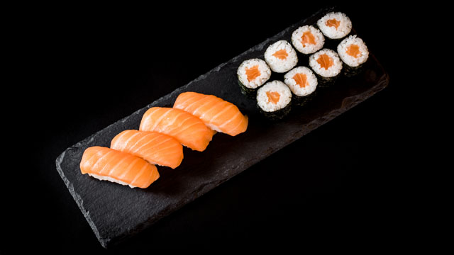 Sake - 12 Pieces Set Menu