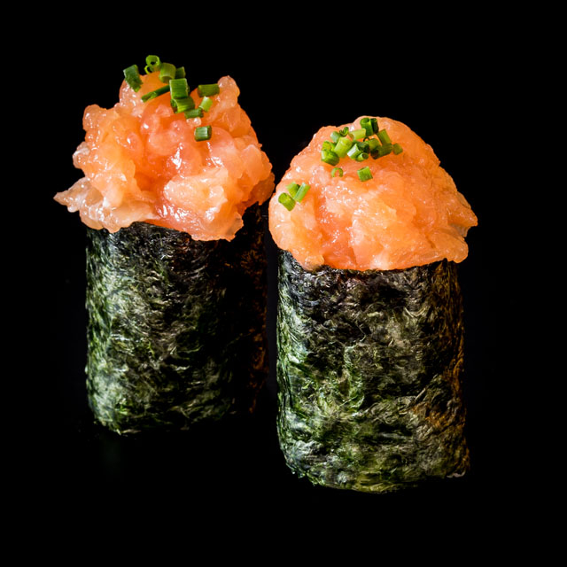 Spicy Salmon Gunkan
